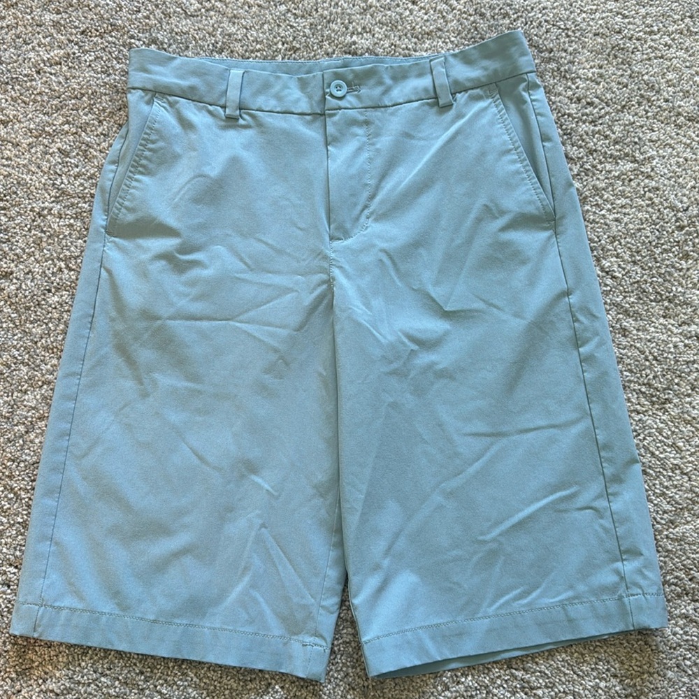 Vineyard vines boys Performance Size 18 light blue shorts